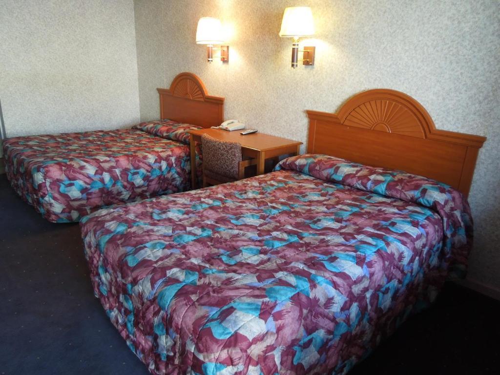 גאלווי Red Carpet Inn Absecon חדר תמונה